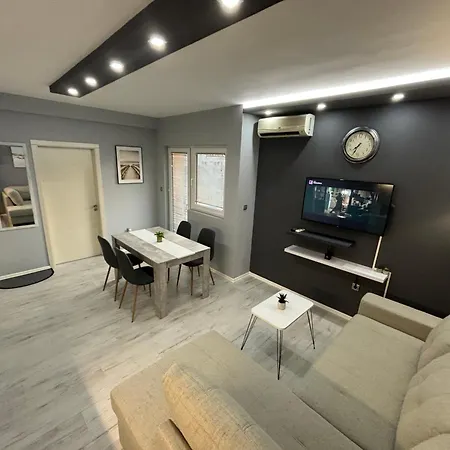 Saint Tropez Budva, Parking-garaza * Budva